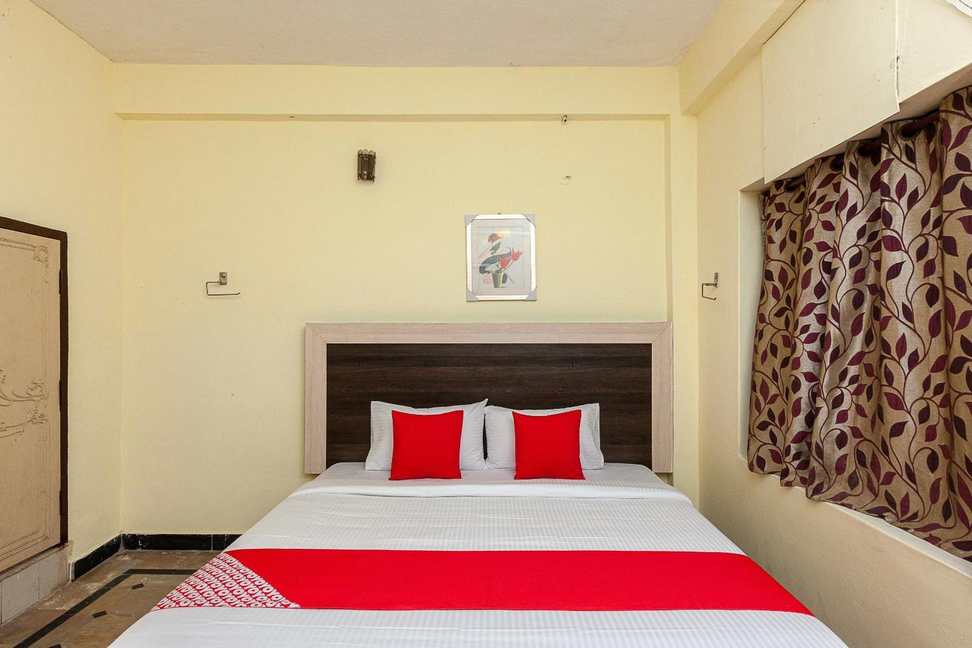 Collection O Ammayi Hotels & Resorts Tiruvannamalai Exterior photo