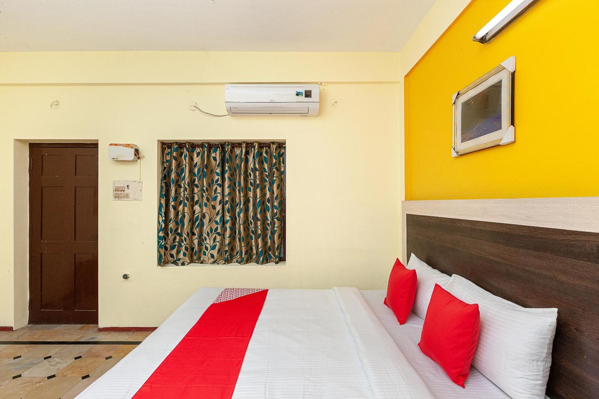 Collection O Ammayi Hotels & Resorts Tiruvannamalai Exterior photo