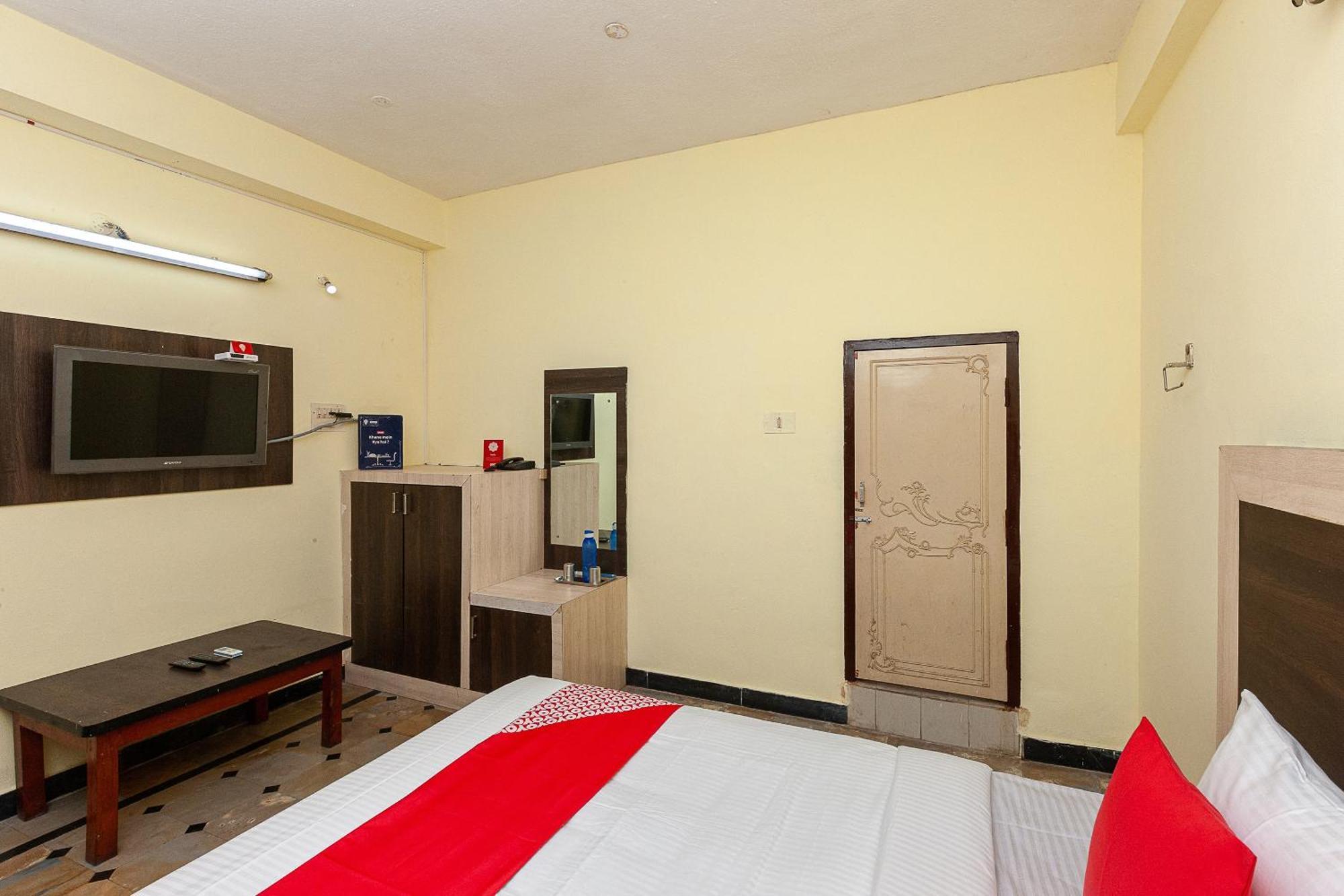 Collection O Ammayi Hotels & Resorts Tiruvannamalai Exterior photo